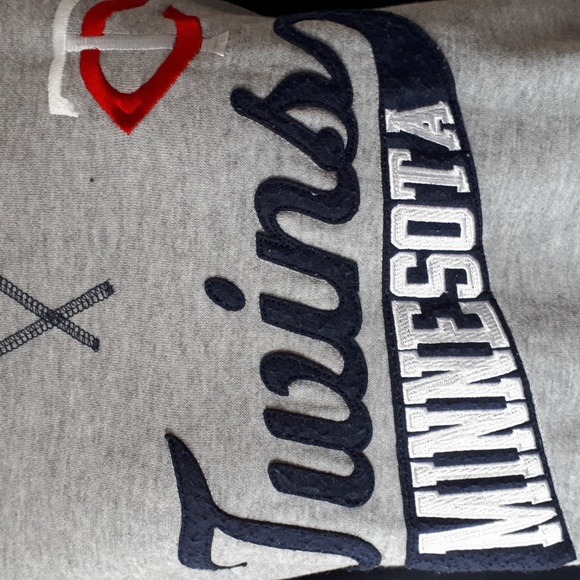 Minnesota Twins sweatshirt - Picture 4 of 7